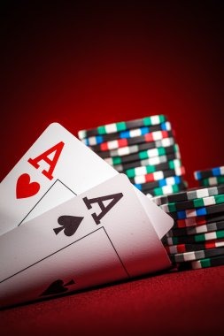 link slot app running on Android and iOS devices showing sportsbook markets and live-dealer tables